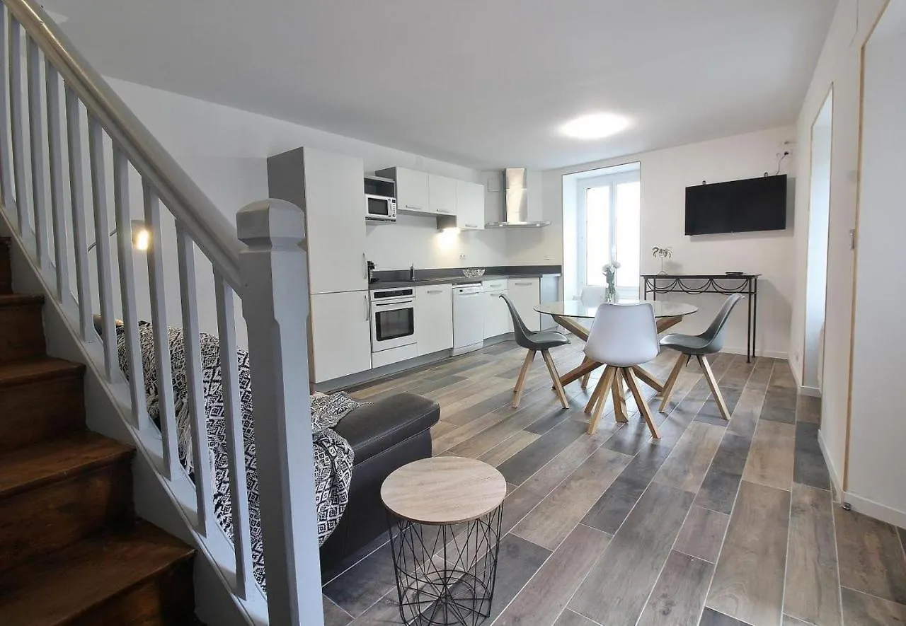 Gite Le Layris Apartment Campan
